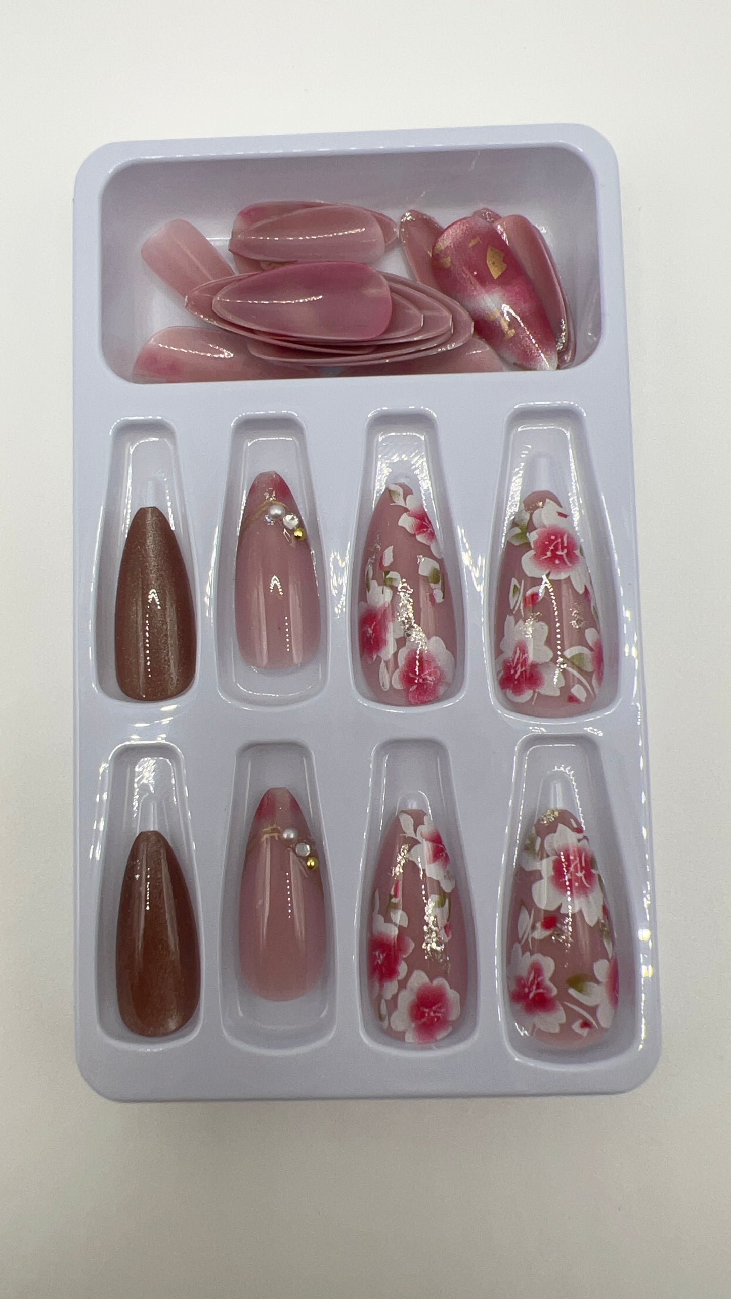 24 pcs Almond Press-On Nails β Flower, Pink, Fashionable Style