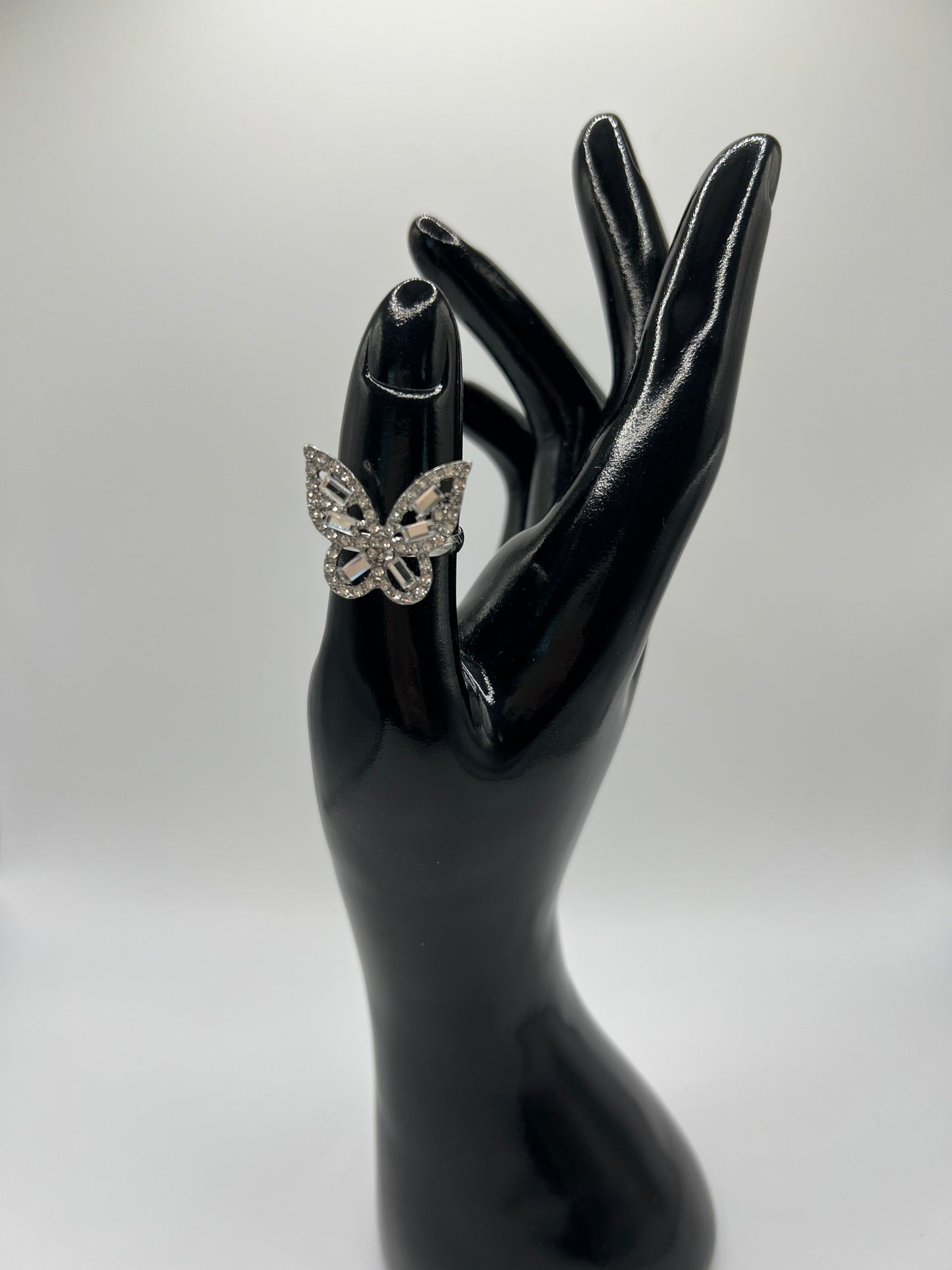 Stretchy or Adjustable Fashion Rings β Fun, Flexible, and Adorably Stylish