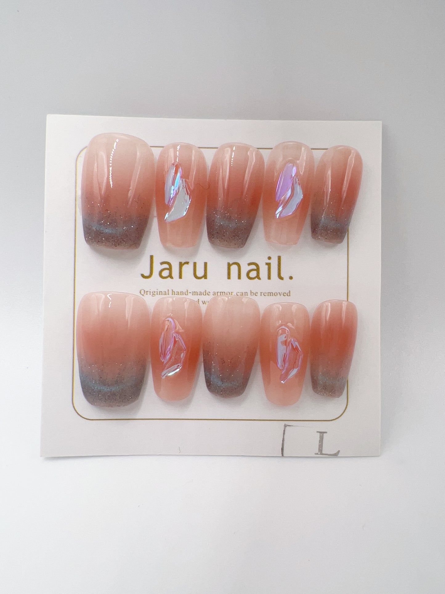 Short Coffin Press-On Nails with Cat Eye & Shimmer – Large Size