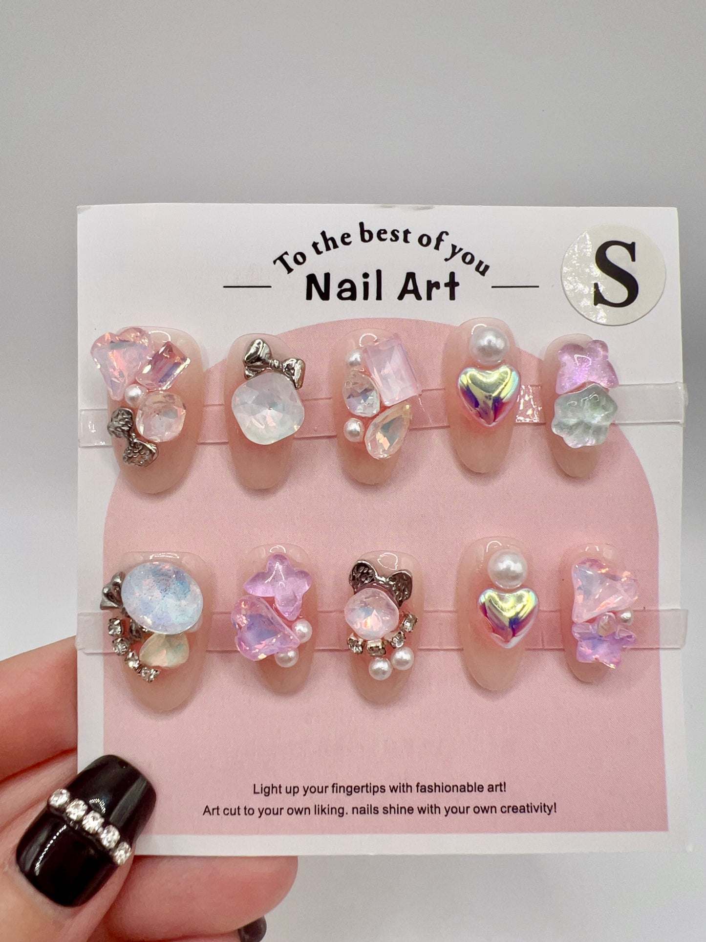Short Oval Press On Nails with 2D Flowers and Charms – Small Size