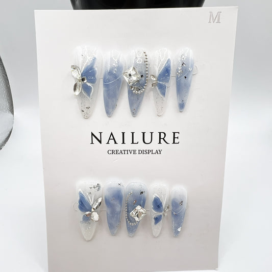 Luxury Rhinestone Press-On Nails – Medium Size 💅✨