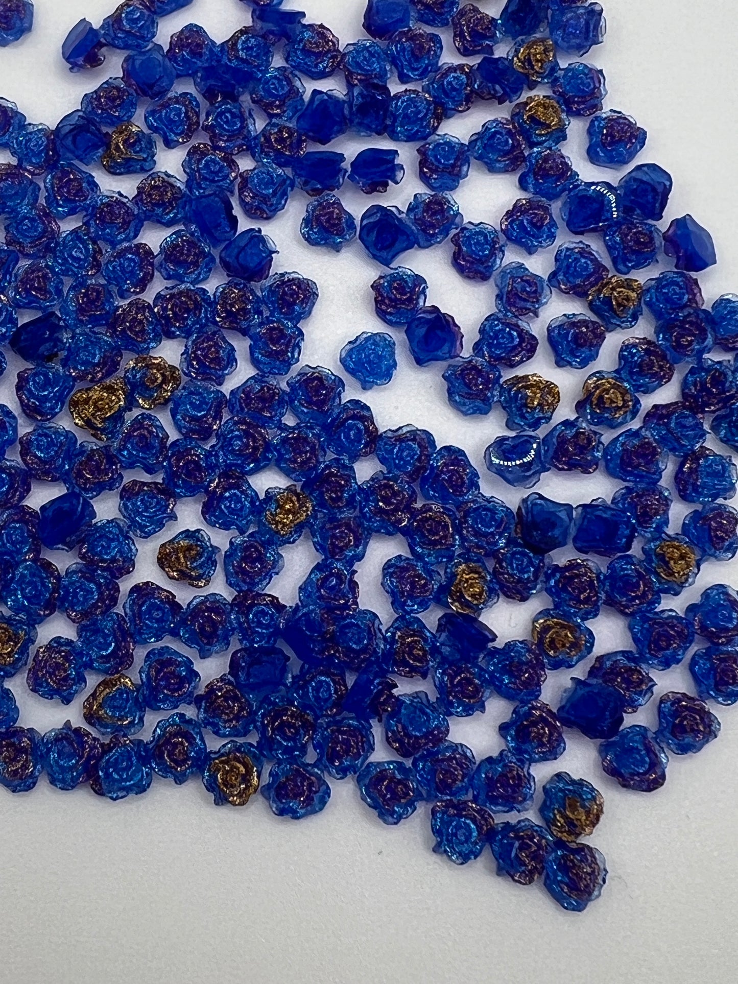 Mini 2D Resin Flower Charms Blue with Gold Foil 4–5mm | Nail Art, Phone Case, DIY Crafts