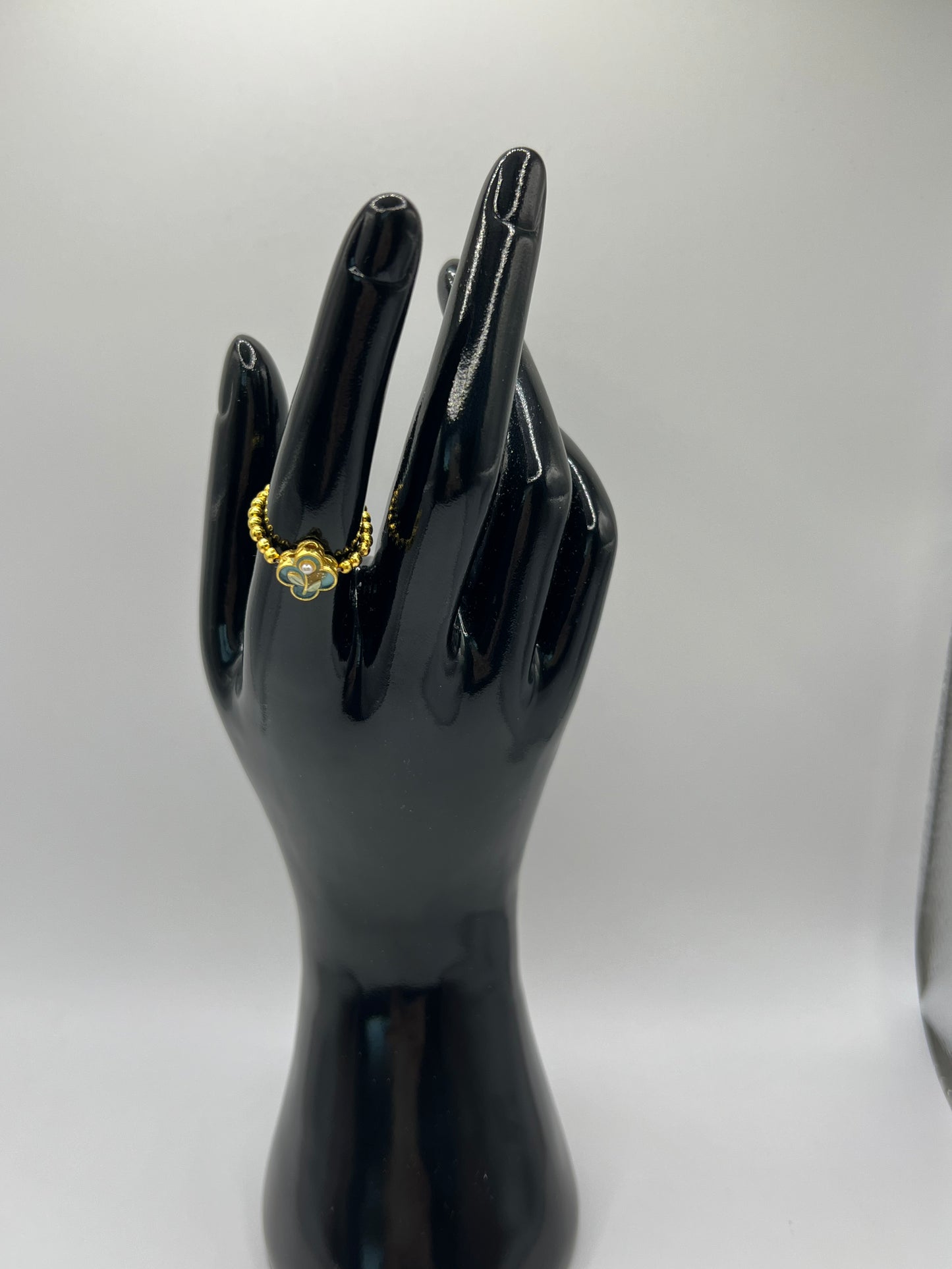 Stretchy or Adjustable Fashion Rings – Fun, Flexible, and Adorably Stylish