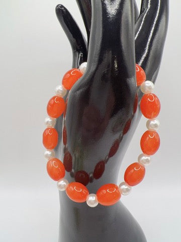 Stretchy Acrylic Pearl Bracelet – Elegant Handmade Jewelry