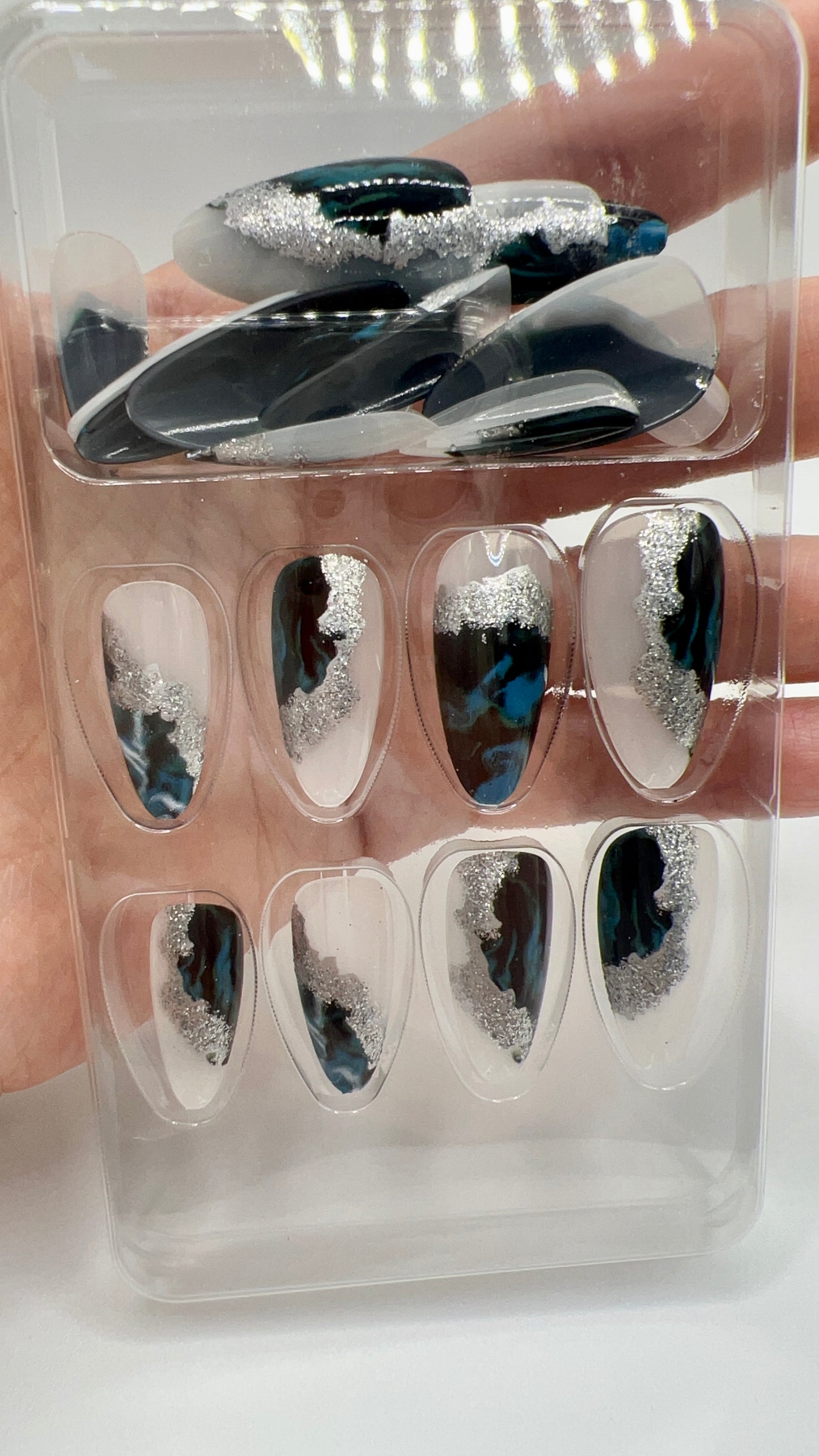 24pcs Almond Press On Nails Blue Gradient with Silver Glitter 23–25mm Fit All Sizes