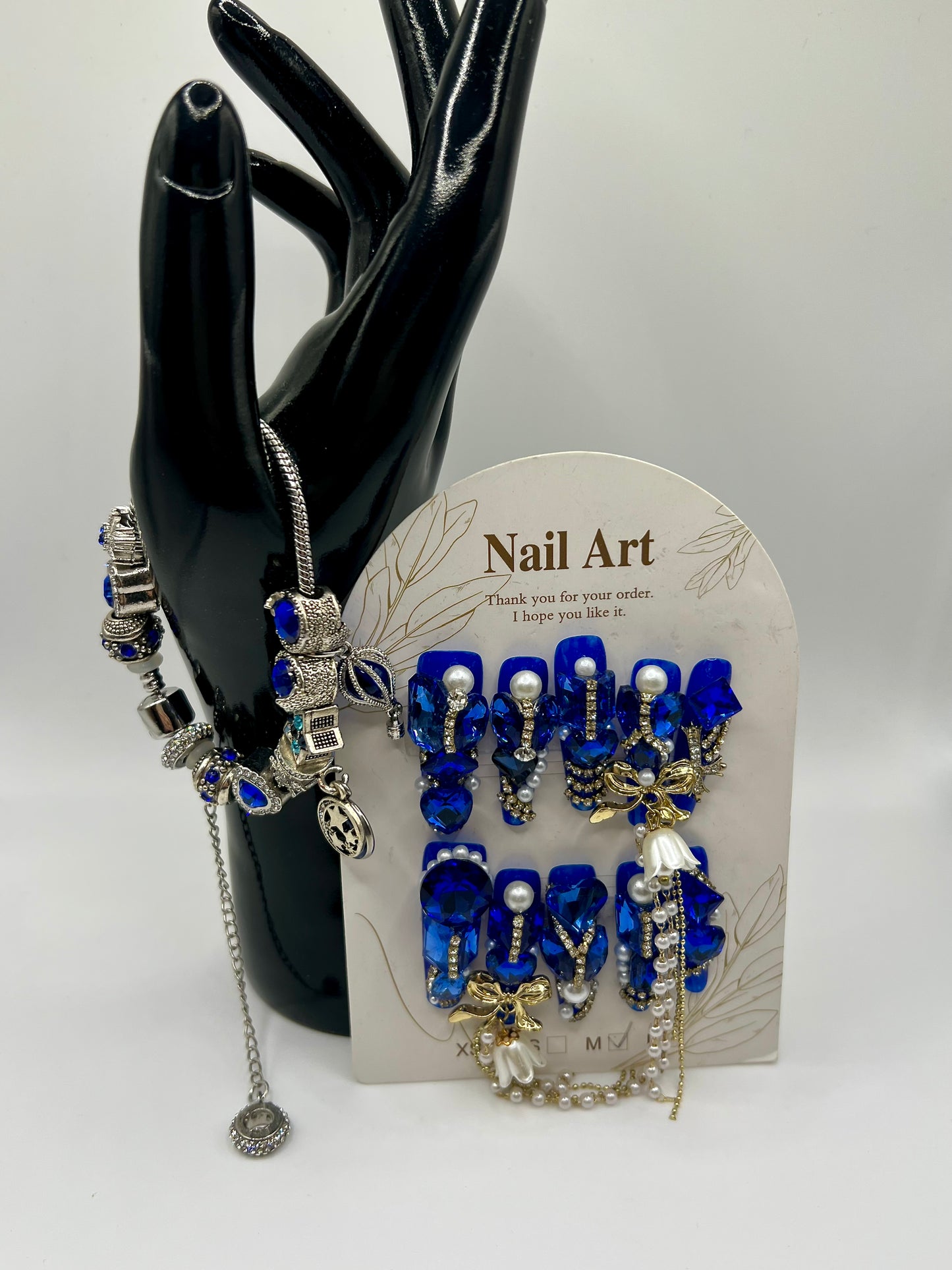 Luxury Press-On Nails with Matching Bracelets – Elegant, Effortless Glamour | Medium Size