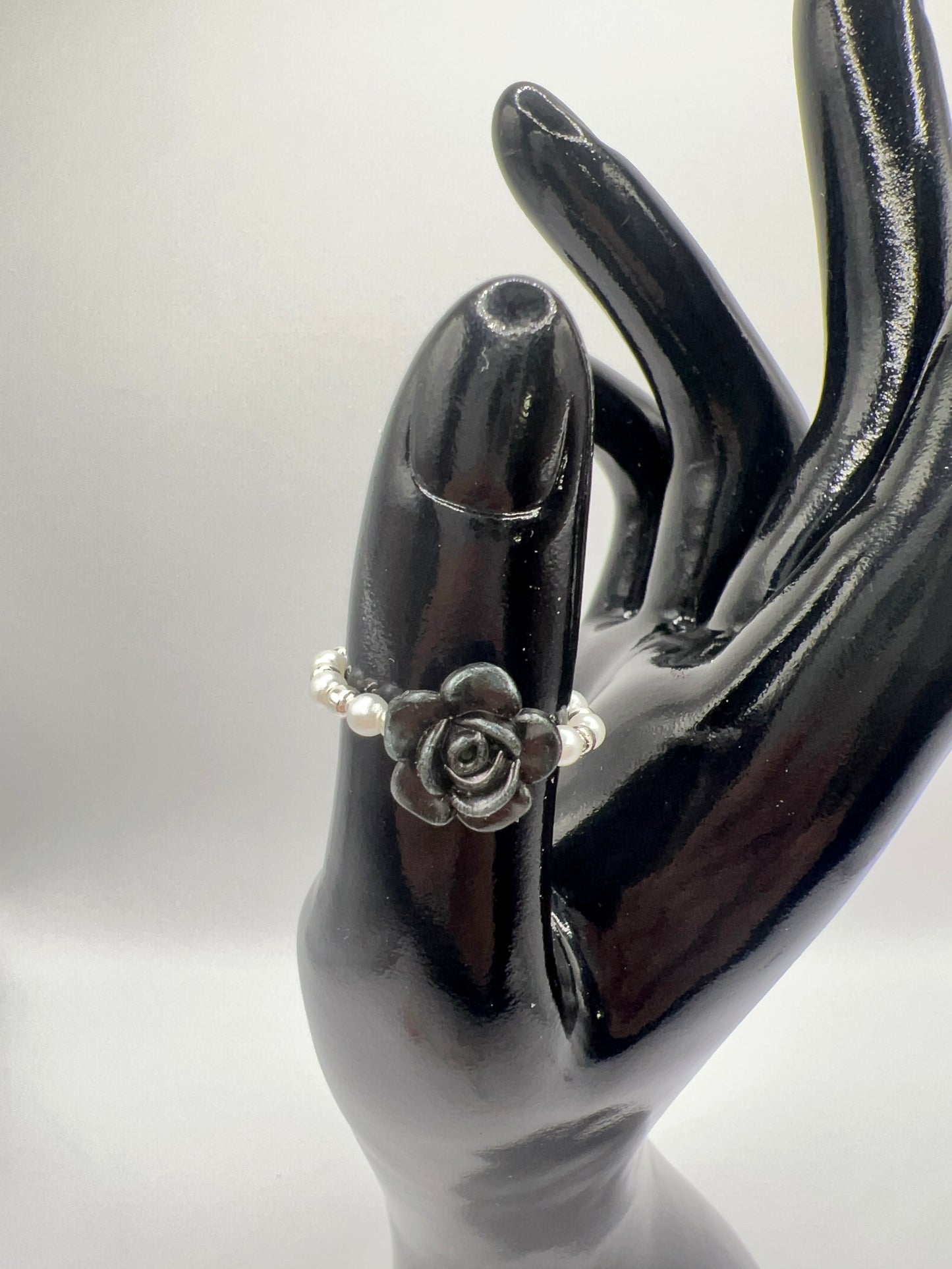 Handmade Elegant Glass Resin Flower Stretch Band Ring