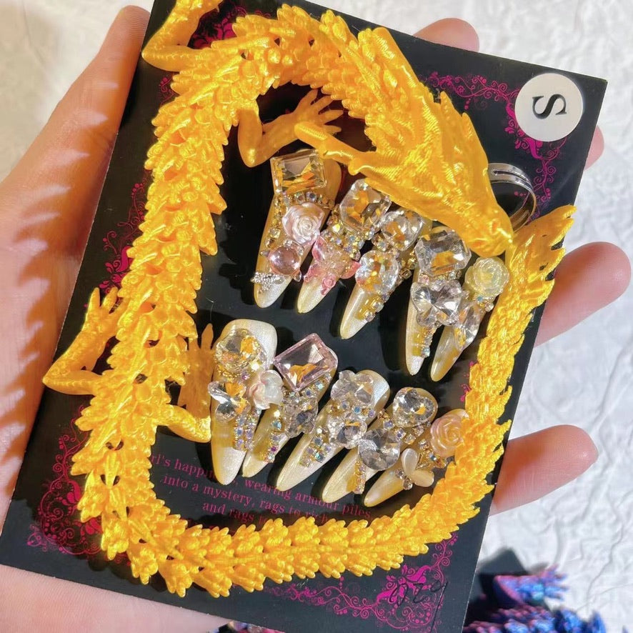 Luxury press on nails with dragon