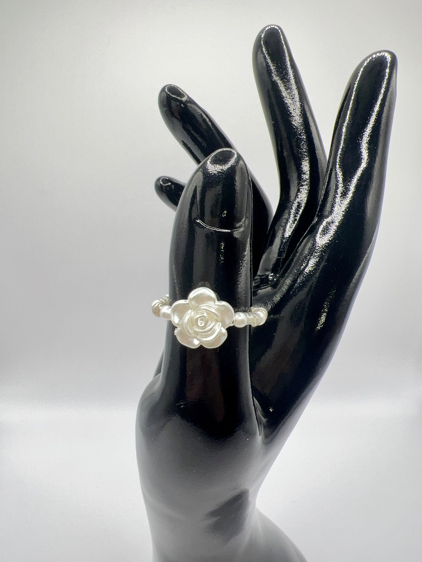 Handmade Elegant Glass Resin Flower Stretch Band Ring