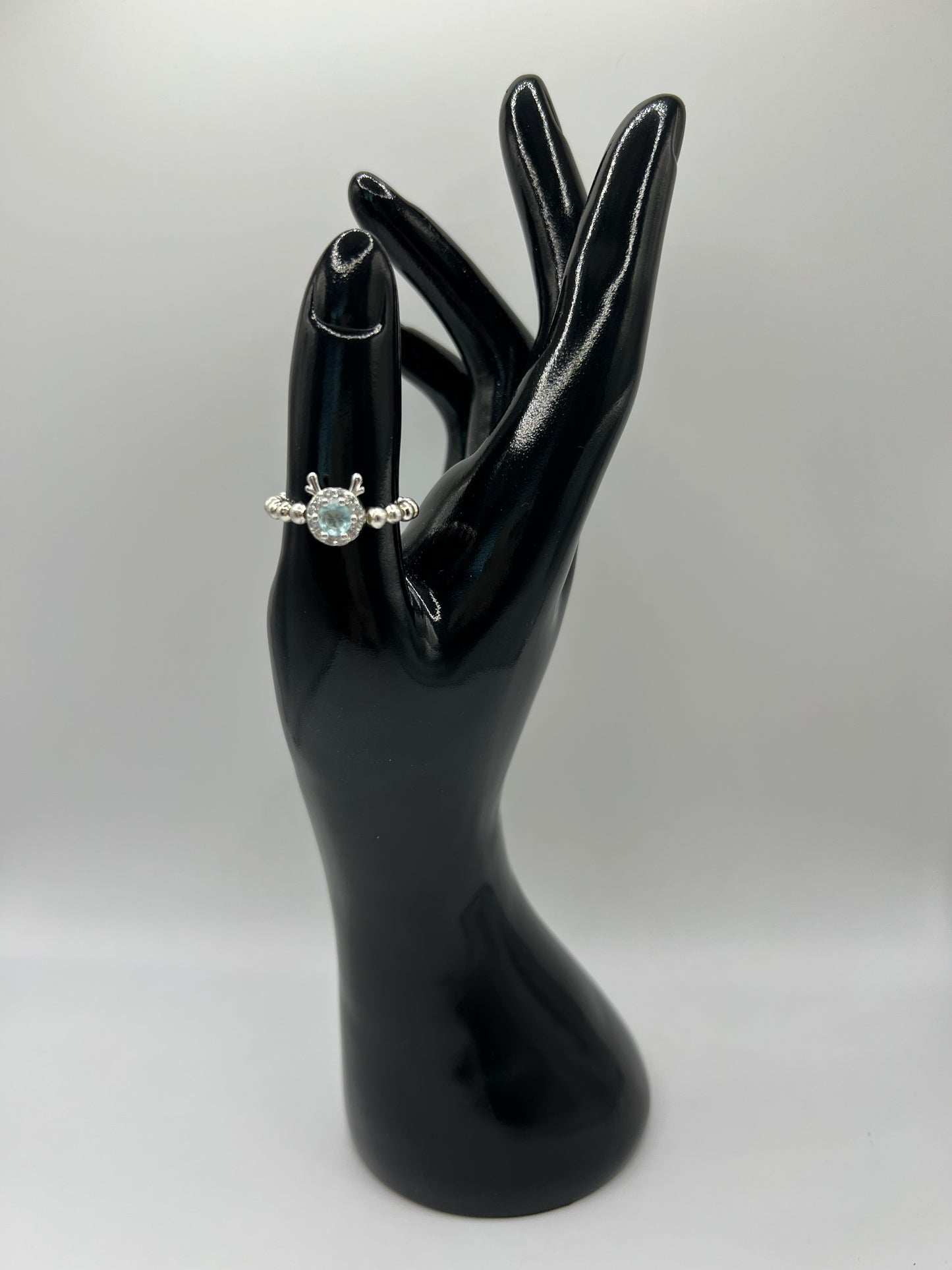 Stretchy or Adjustable Fashion Rings – Fun, Flexible, and Adorably Stylish
