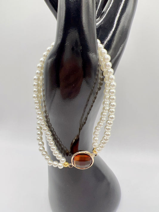 Stretchy Acrylic Pearl Bracelet – Elegant Handmade Jewelry