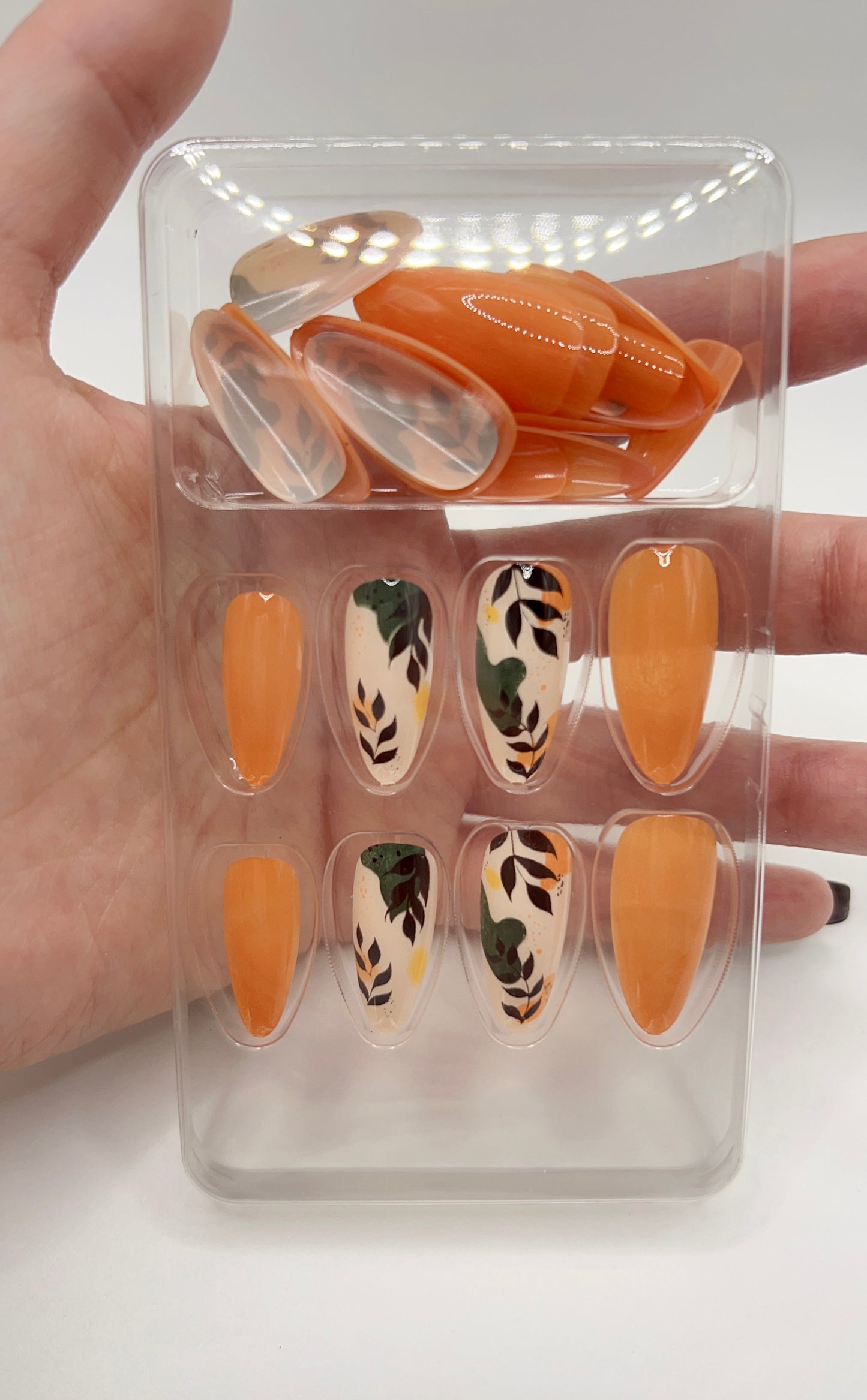 24pcs Almond Press On Nails with Leaf Design Orange 23–25mm Fit All Sizes