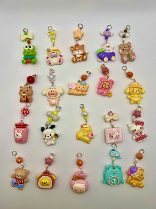 Cartoon Resin Keychain / Bag Chain – Lightweight Cute Accessory