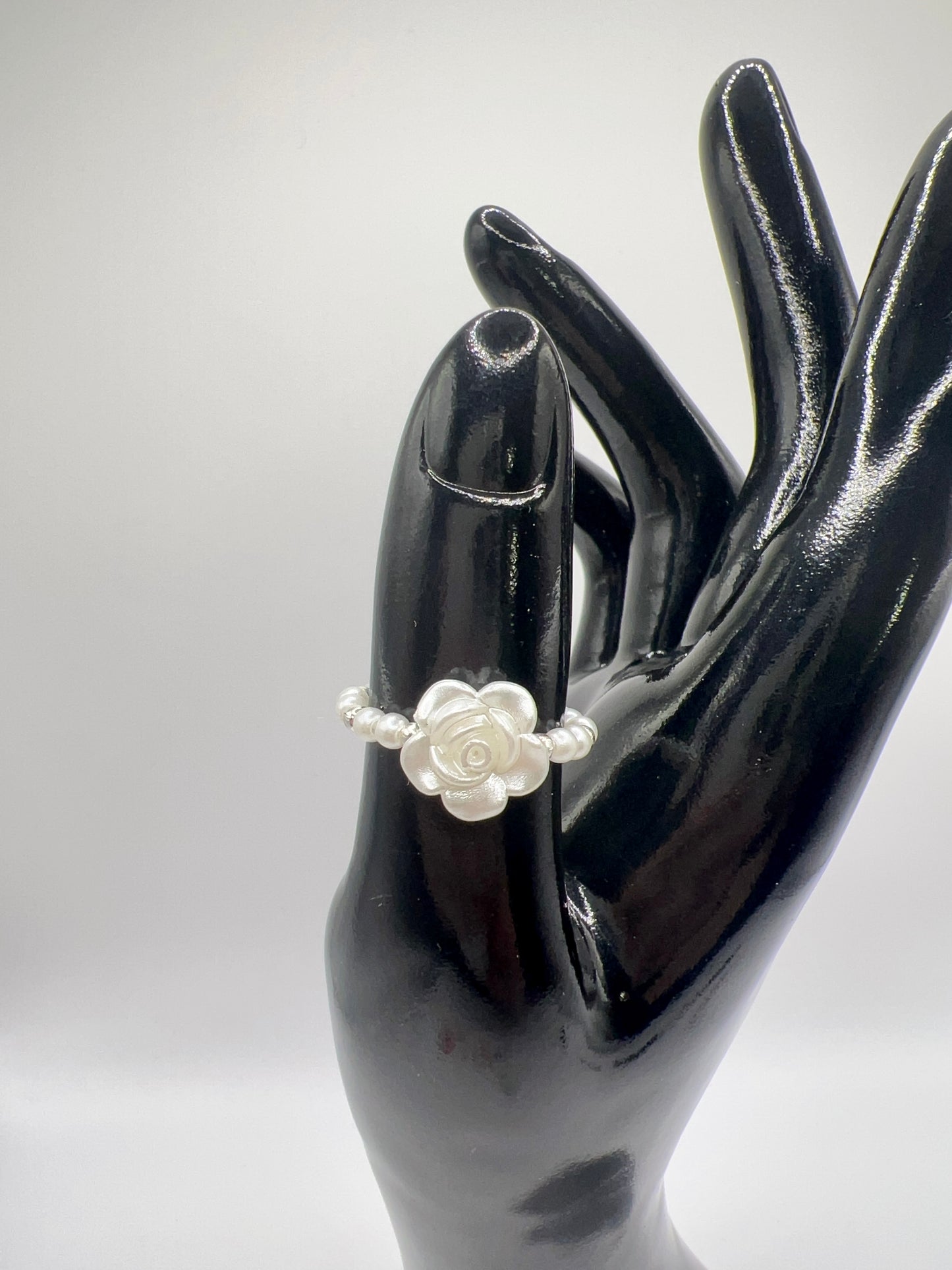 Handmade Elegant Glass Resin Flower Stretch Band Ring