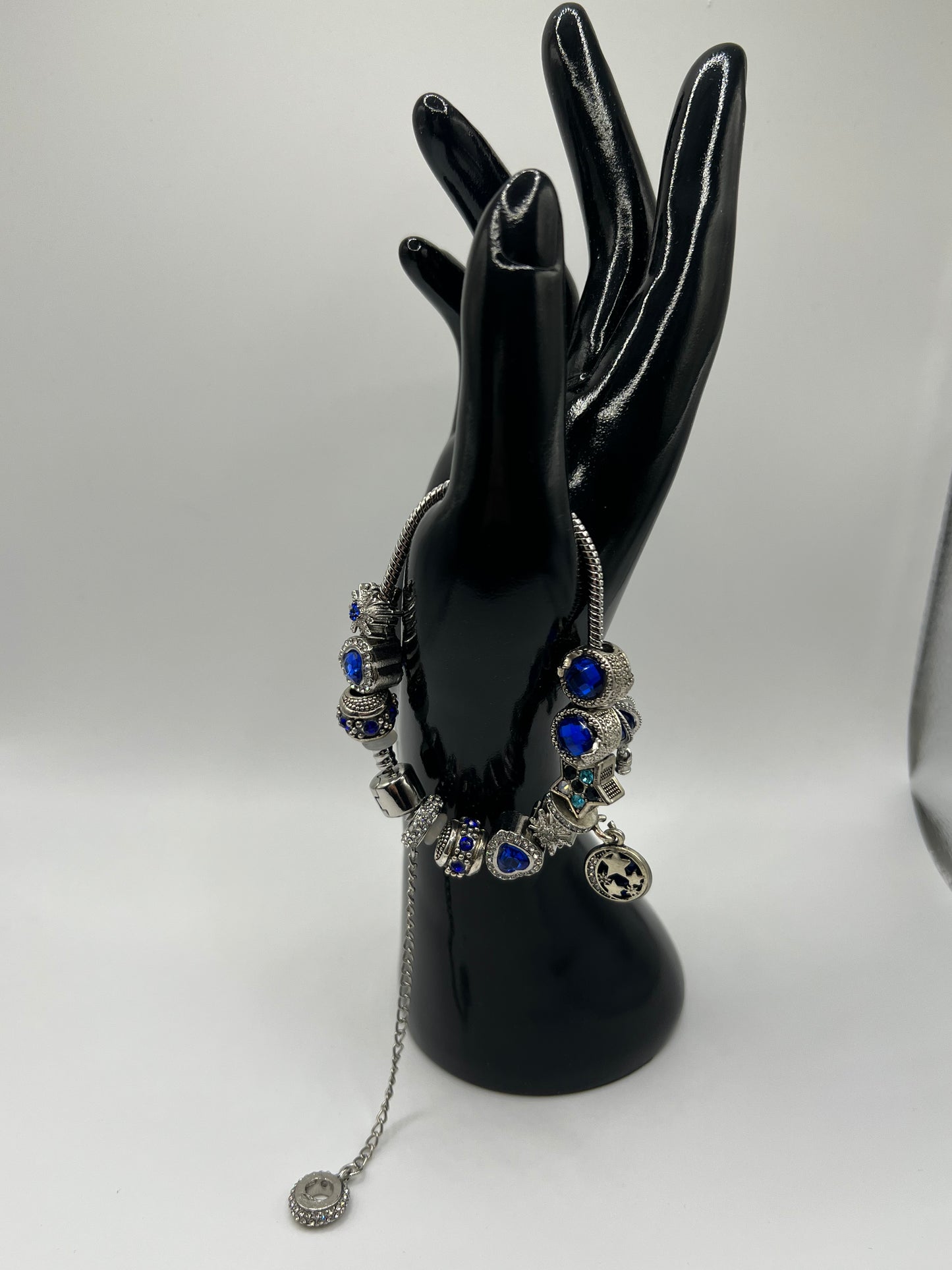 Luxury Press-On Nails with Matching Bracelets – Elegant, Effortless Glamour | Medium Size